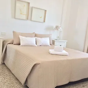 Hola 14-3 Apartment